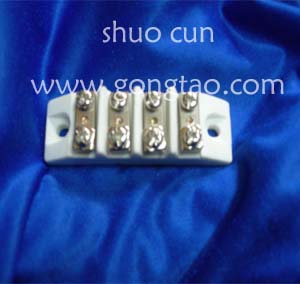 过桥陶瓷接线端子(15A-40A) 过桥陶瓷接线端子(15A-40A) 过桥陶瓷接线端子(15A-40A)